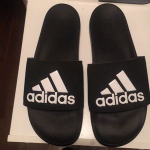Men’s Adidas sz 11 black logo slides sandals